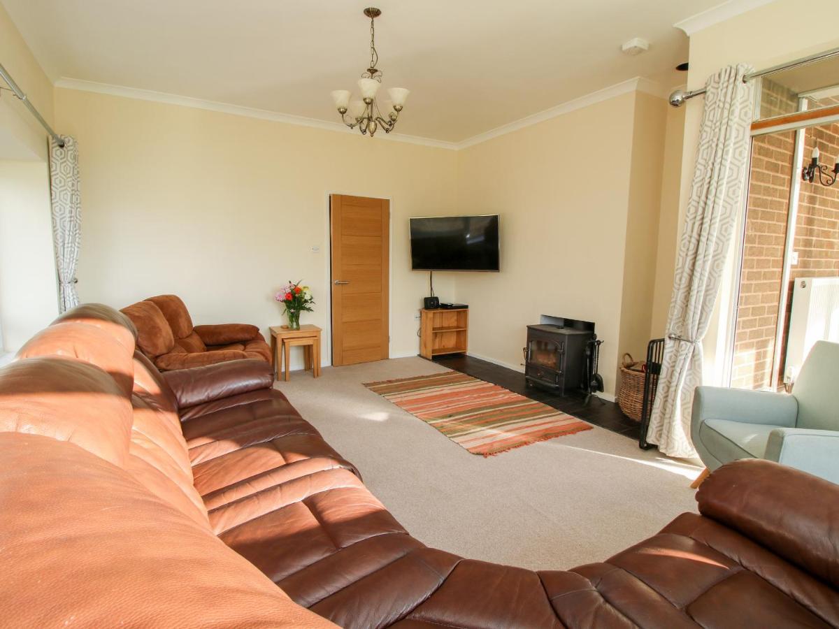 Bicton Lea Villa Acton  Exterior photo